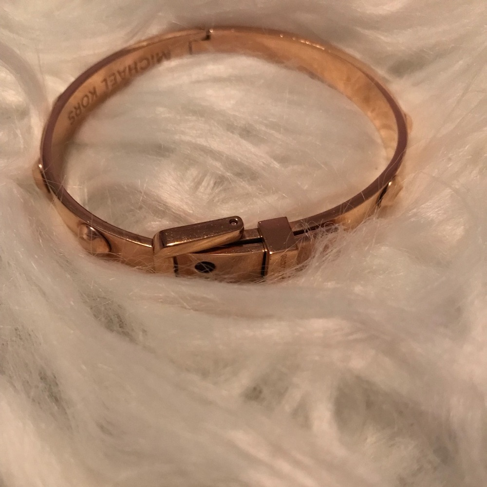 Michael kors rose gold bracelet